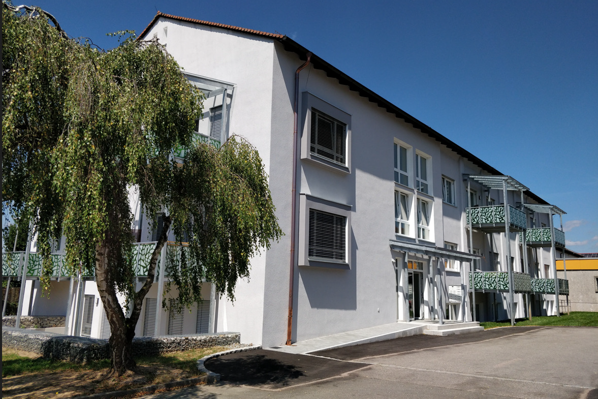 Umbau des ehemaligen Schulhauses in 9 Wohnungen. Foto: Sowatec GmbH