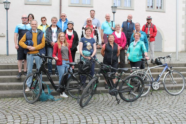Die Radgruppe traf sich am Morgen des 23.06.2024 in Fladungen, um gemeinsam aufzubrechen. Foto: Georg Stock / Streutalallianz e.V.