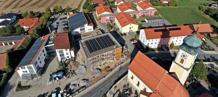 Neue Ortsmitte in Schorndorf. Foto: Josef Kerscher